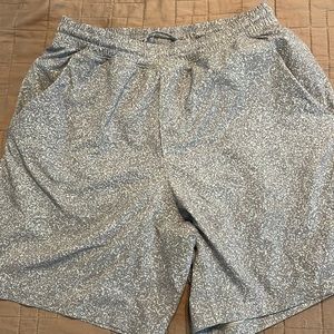Lulu shorts size medium with liner